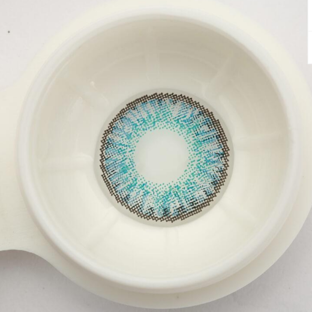 3 Tone Colored Lenses in "Brilliant Blue" Eye Makeup Blue Eyes - Picture 12 of 14